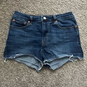 Levi’s High Rise Shorts size 29